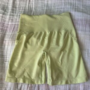 Oner Active - Effortless Seamless Shorts - Pastel Yellow / light green ish